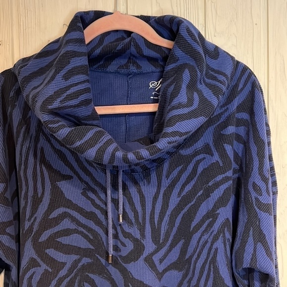 STYLE & co sport cowl neck pullover, size L - Picture 2 of 6